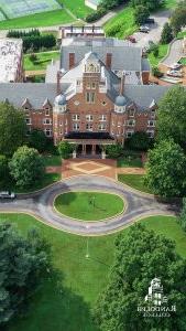 Instagram Story - Phone Background = Randolph College - Scenes - Main Hall Aerial